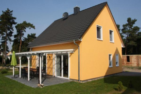 K 99 - Ferienhaus mit Kamin & WLAN in Röbel an der Müritz